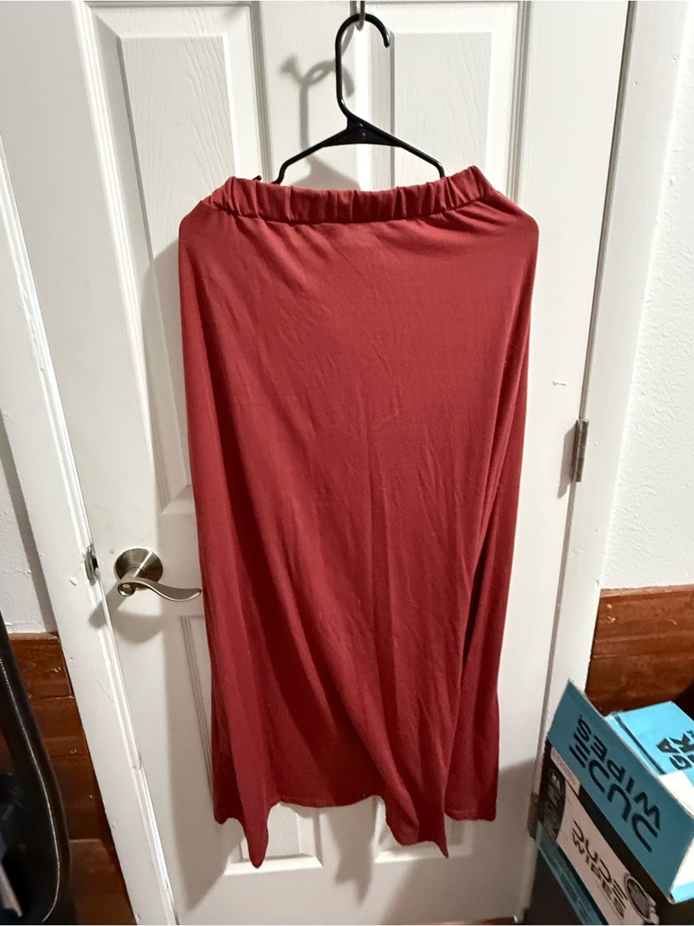 Everyday Elastic-Waist Maxi Skirt in Brick Red